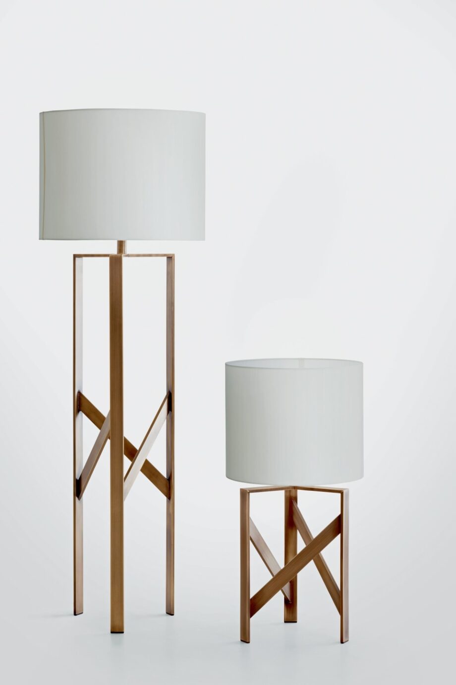 Gatsby floor lamp | Rugiano. Exquisite lamps with geometric framework bases in bronze or black chrome, crafted in Art Deco style.
