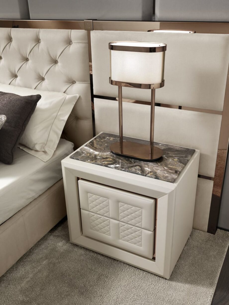 Gordon table lamp | DV home. Luxurious Art Deco table lamp with precious metal finishes, beige fabric shade, and unique wire mesh detail.
