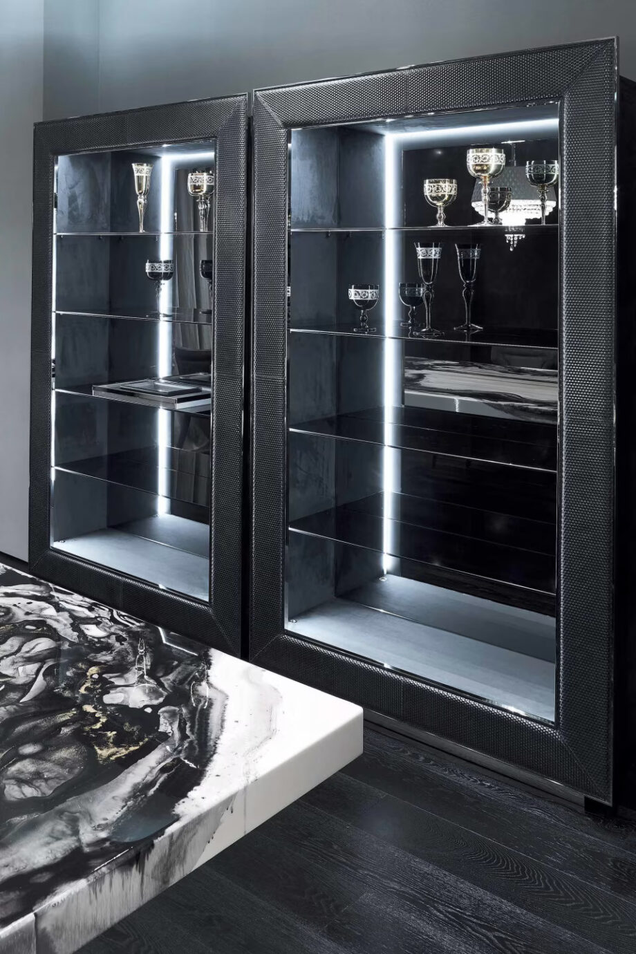 Louisette bookcase | Rugiano. Elegant and versatile library unit with a sleek design, offering ample storage for sophisticated interiors.