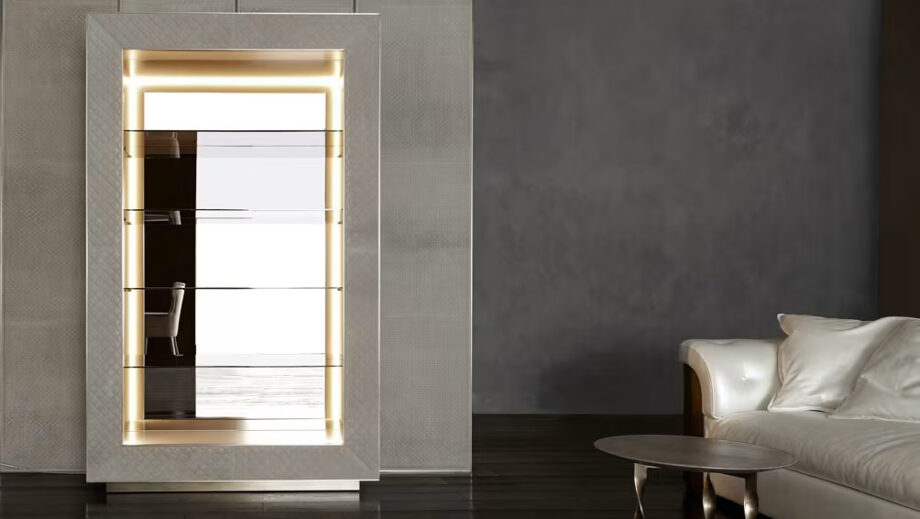 Louisette bookcase | Rugiano. Elegant and versatile library unit with a sleek design, offering ample storage for sophisticated interiors.