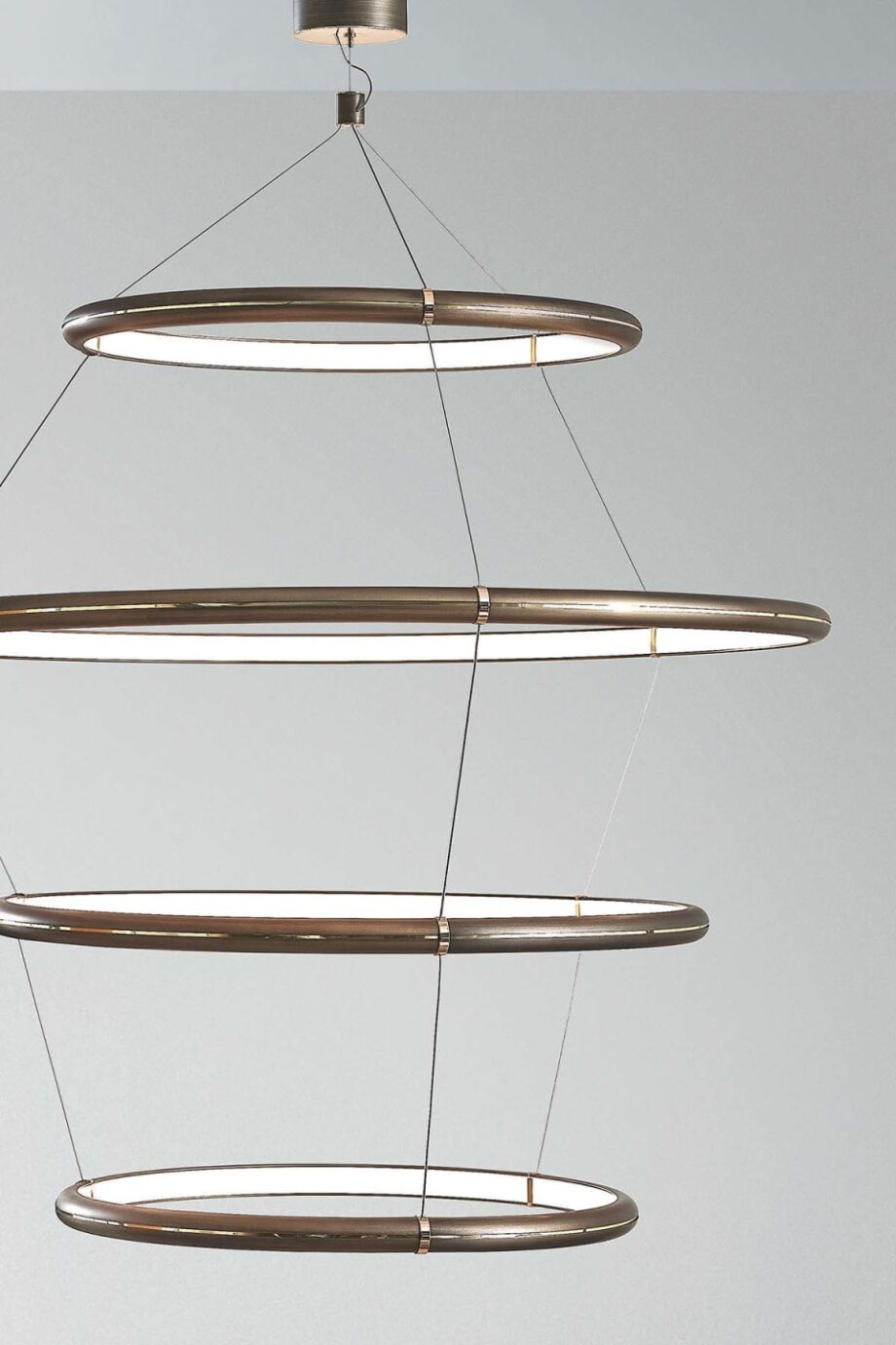 Halo Ceiling ceiling lamp | Rugiano. Elegant modular bronze lights with glossy gold, for creating unique compositions.