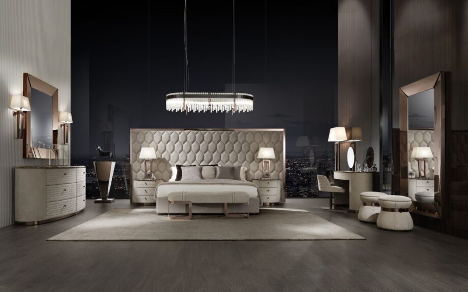 Elite Plaza chandelier | DV home. A luxurious Art Deco chandelier featuring a satin black nickel structure, hexagonal metal columns, and transparent cannetè glass.