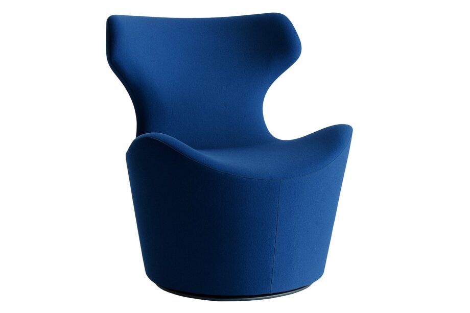 Piccola Papilio armchair | B&B Italia. The armchair offers head and back support, compact size, and swivel base for comfort and style. Zipper detail included.