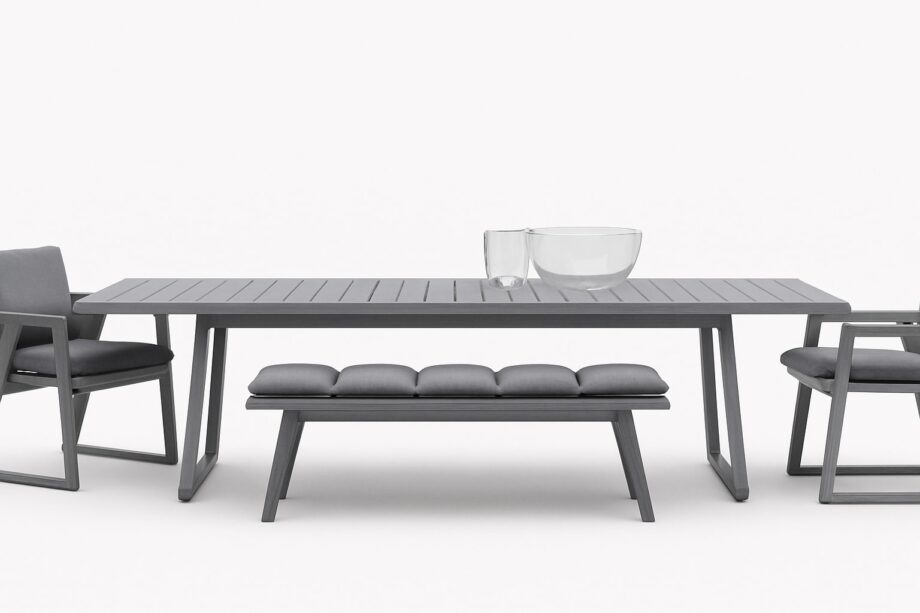 Gio outdoor table | B&B Italia. Rectangular teak outdoor table. Solid structure with easy assembly/disassembly for convenient storage. Cozy and comfortable with exclusive colour combinations.