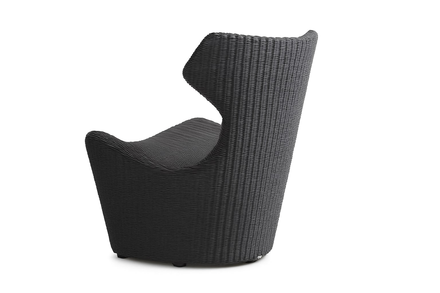 Piccola Papilio outdoor armchair | B&B Italia. Outdoor armchairs Papilio by Naoto Fukasawa offer single-material appeal, light appearance, and adaptability to outdoor settings.