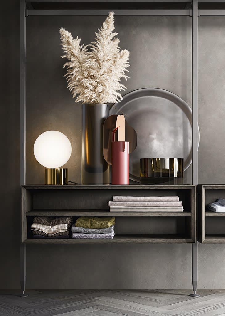 Antis wardrobe | ALF Dafre. Modular walk-in wardrobe system with adjustable uprights, offering configuration freedom and perfect space organization.