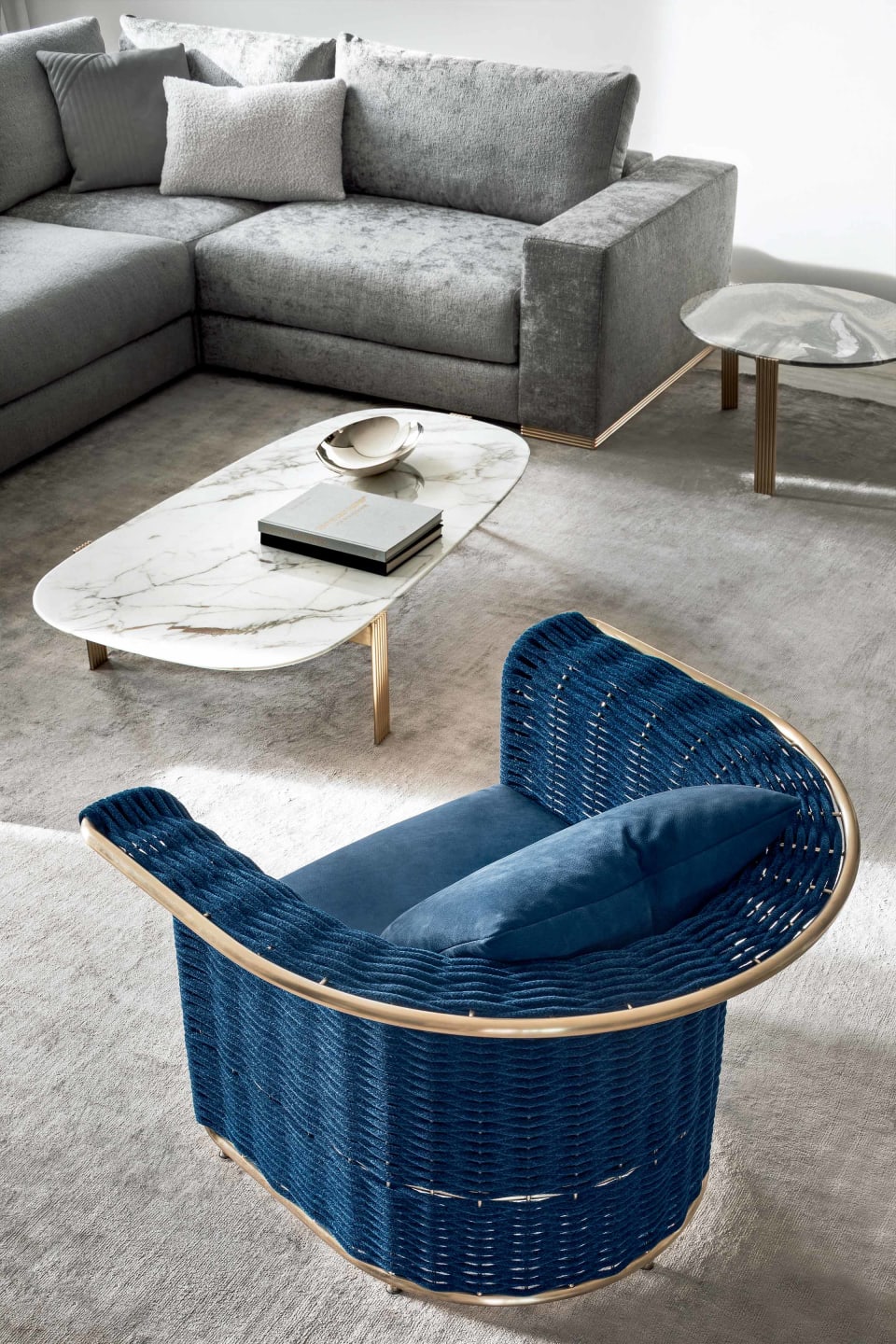 Marina In armchair | Rugiano. Elegant armchair with a varnished metal structure and unique hand-braided velvet rope, creating captivating light and shadow play.