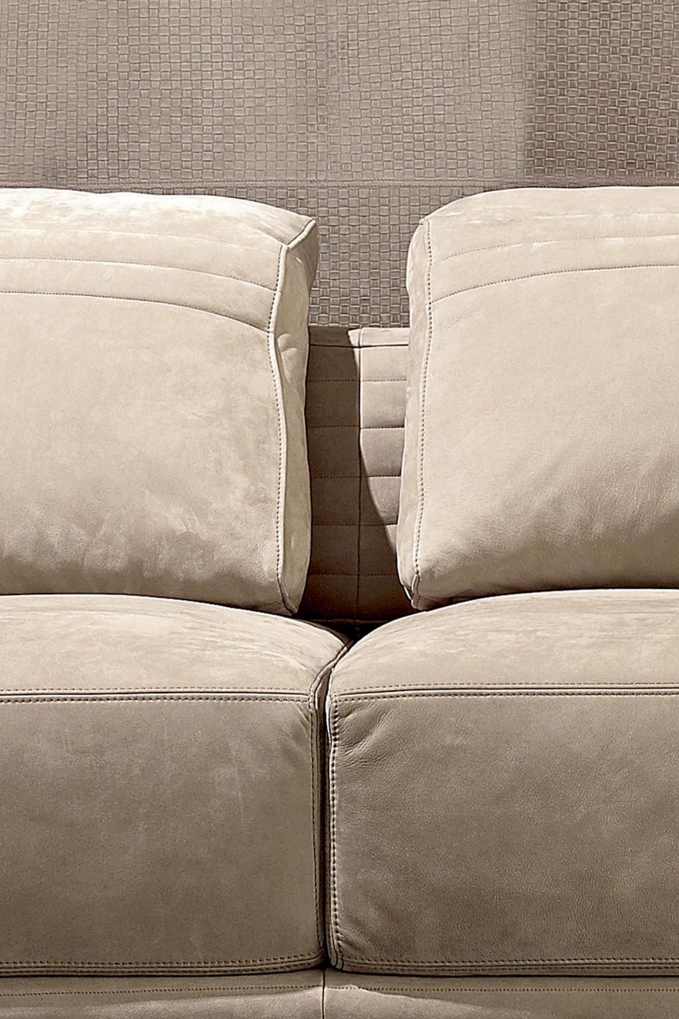Empire sofa | Rugiano. Luxurious Italian sofa with clean lines, exceptional comfort, and versatile sizing for modern living spaces.