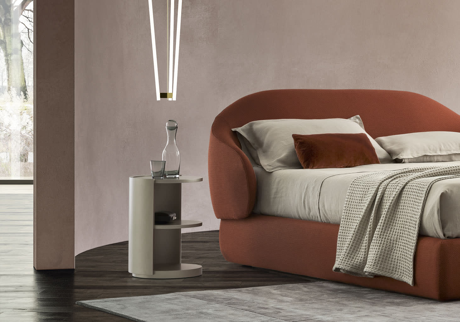 Rim bedside table | ALF Dafre. Elegant bedside table with curved lines, compact size, and two-tone finish for a stylish bedroom.