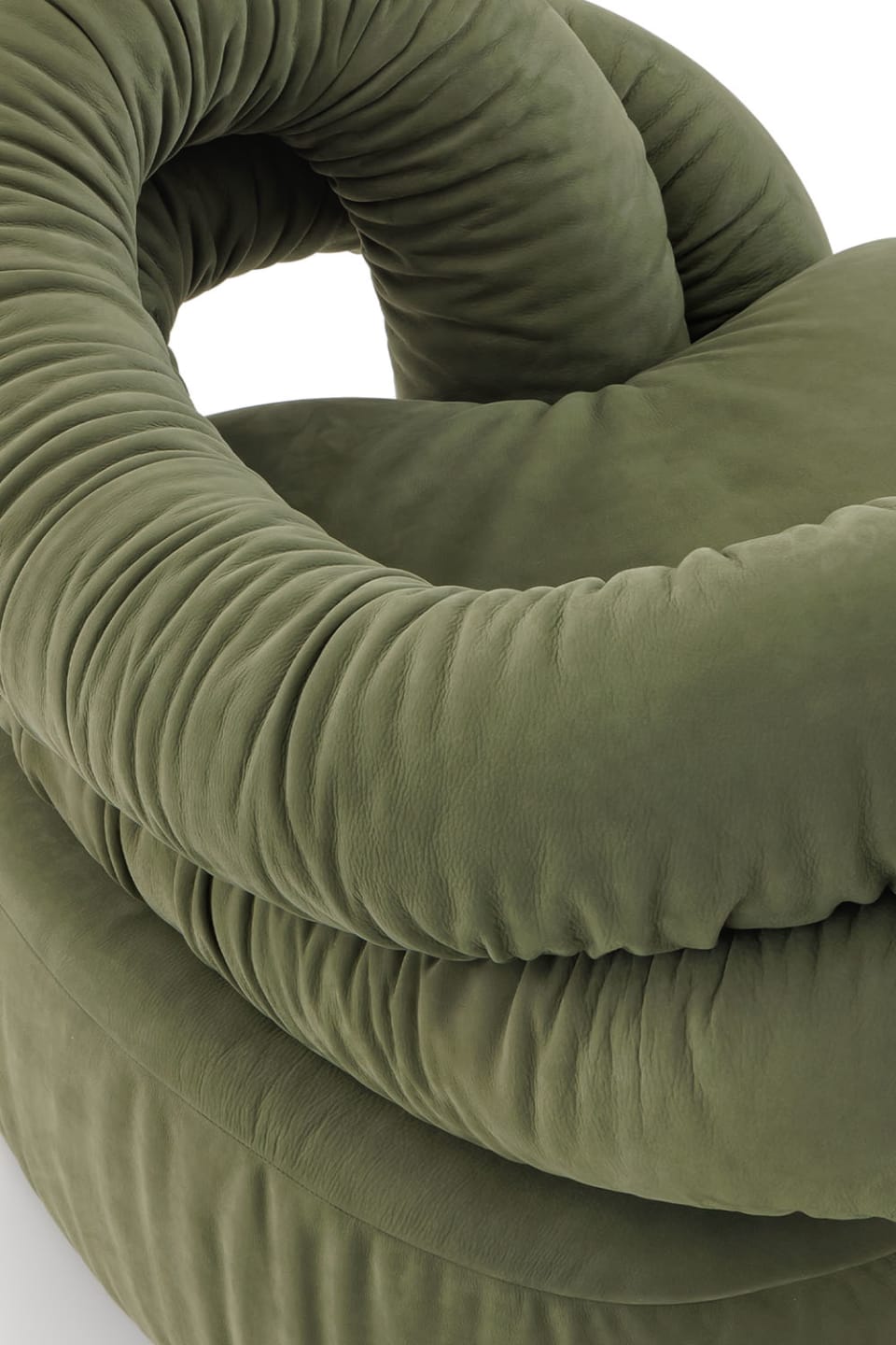 Abbraccio armchair | Rugiano. Designer armchair with an enveloping seat, providing ultimate comfort and creating a cozy atmosphere.