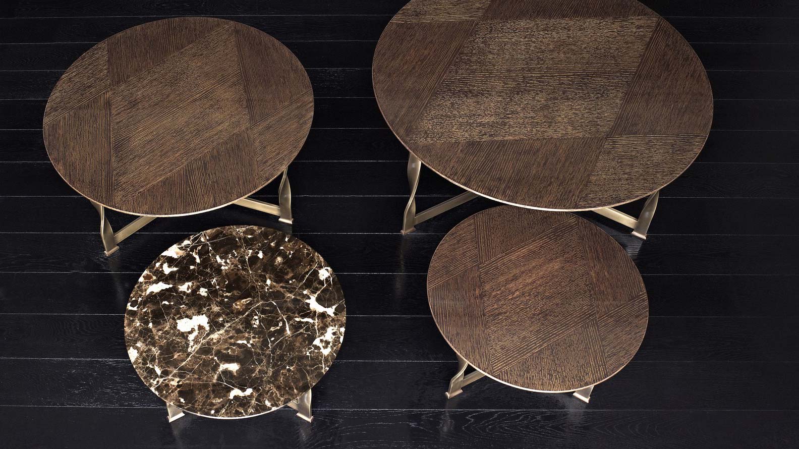 Pliet coffee table | Rugiano. A collection of high-end coffee and side tables with a distinctive sculptural metal base, available in various shapes and sizes.