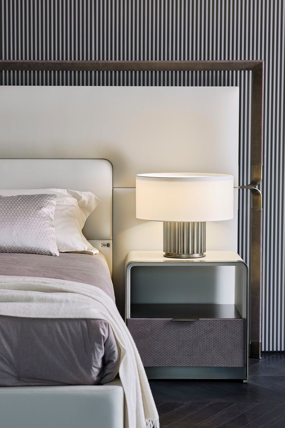 Grace Big bed | Rugiano. Luxurious upholstered bed with bronze metal details, offering supreme comfort and sophisticated design.