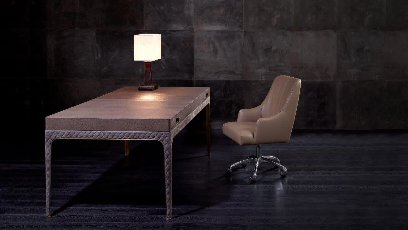 Arianna office chair | Rugiano. Elegant, adjustable, and swivel office chair for comfortable and productive work.