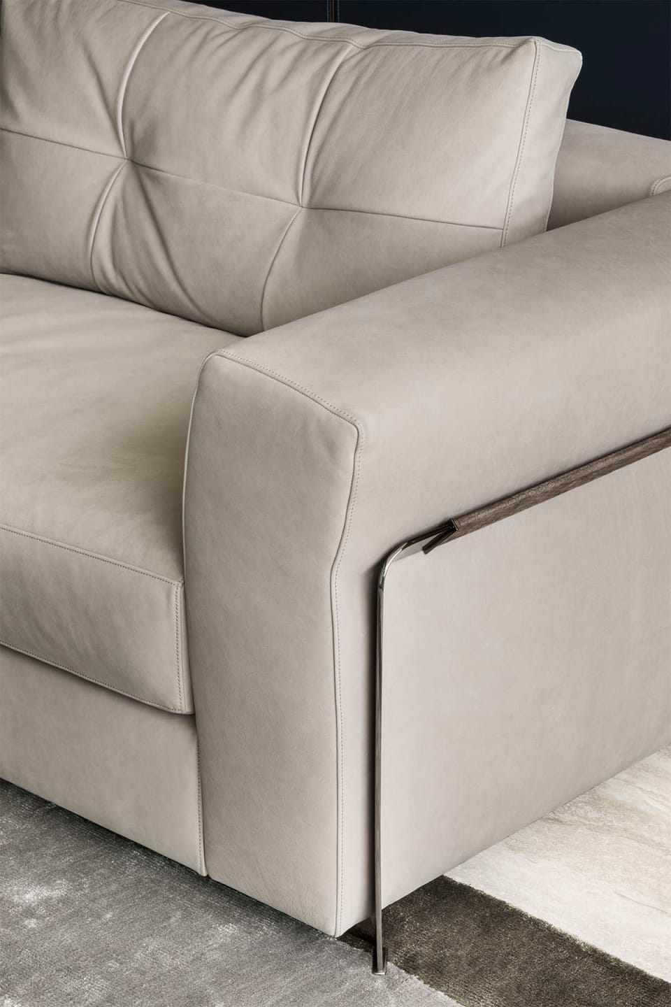 Arthur chaise longue | Rugiano. Modular upholstered sofa with elegant leather detailing and metal base, offering versatile configurations for luxurious comfort.