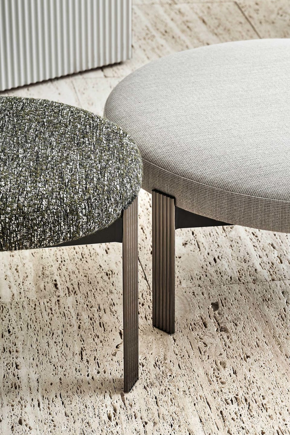 Sixty pouf | Rugiano. Versatile poufs in various sizes and heights, offering exceptional comfort and modern style for any space.