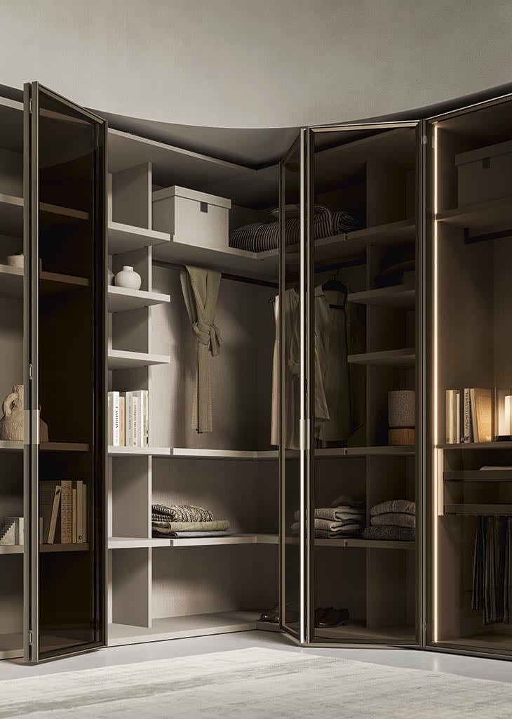Pure closet | ALF Dafre. Elegant hinged door with clean lines for modern wardrobes and closets, ensuring seamless integration and functionality.
