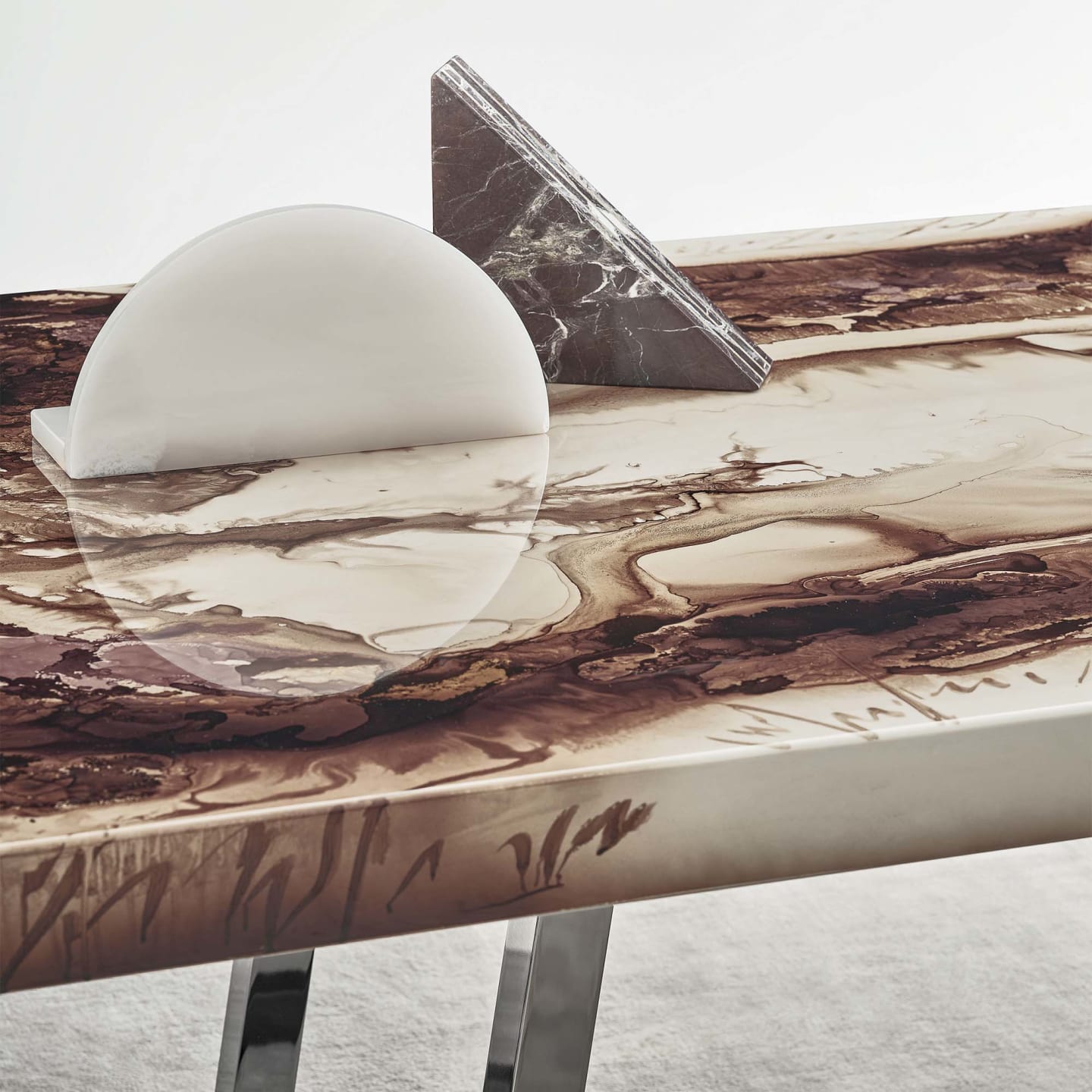 Decoro table | Rugiano. Elegant table featuring unique hand-painted finishes, creating an unparalleled masterpiece for your interior.