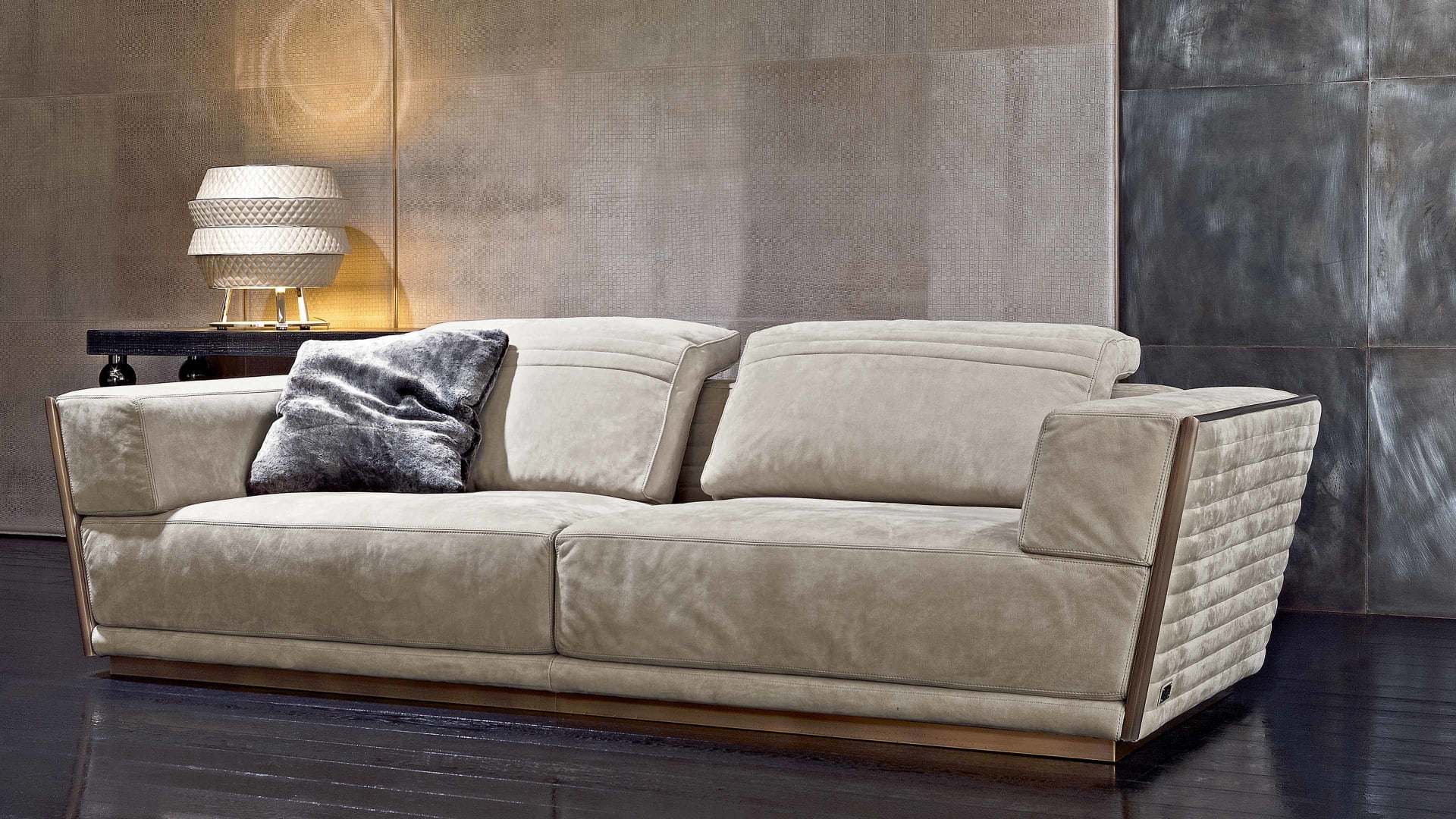 Empire sofa | Rugiano. Luxurious Italian sofa with clean lines, exceptional comfort, and versatile sizing for modern living spaces.
