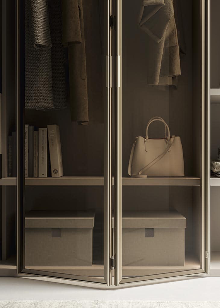 Pure closet | ALF Dafre. Elegant hinged door with clean lines for modern wardrobes and closets, ensuring seamless integration and functionality.