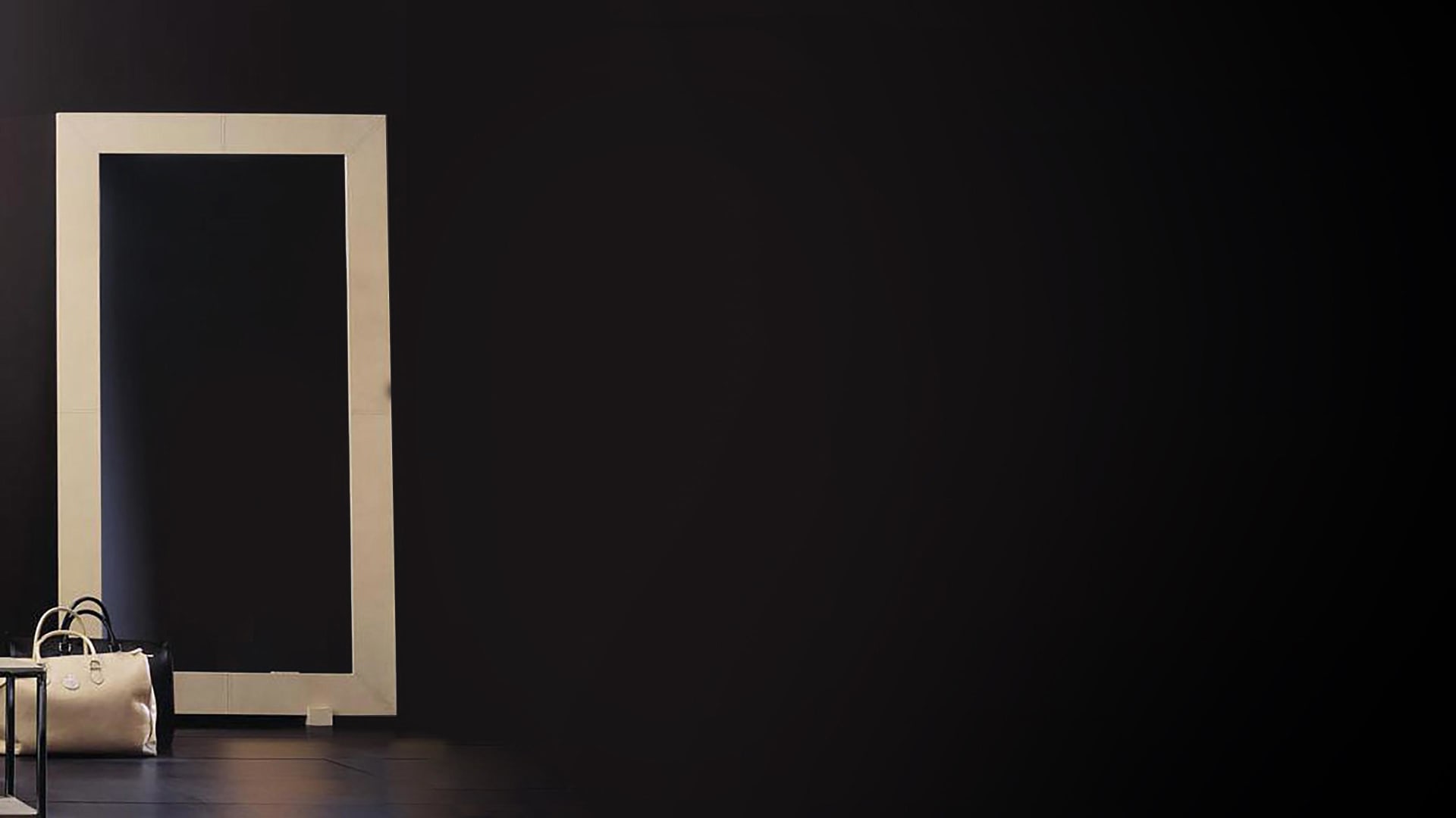 Vanity mirror | Rugiano. Elegant mirror with clean lines, available in various sizes and shapes.
