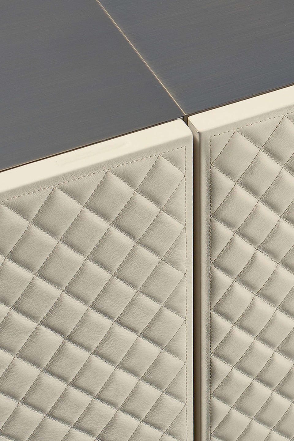 Boston tv furniture | Rugiano. Modular TV cabinet offering versatile storage solutions with a modern, elegant design.