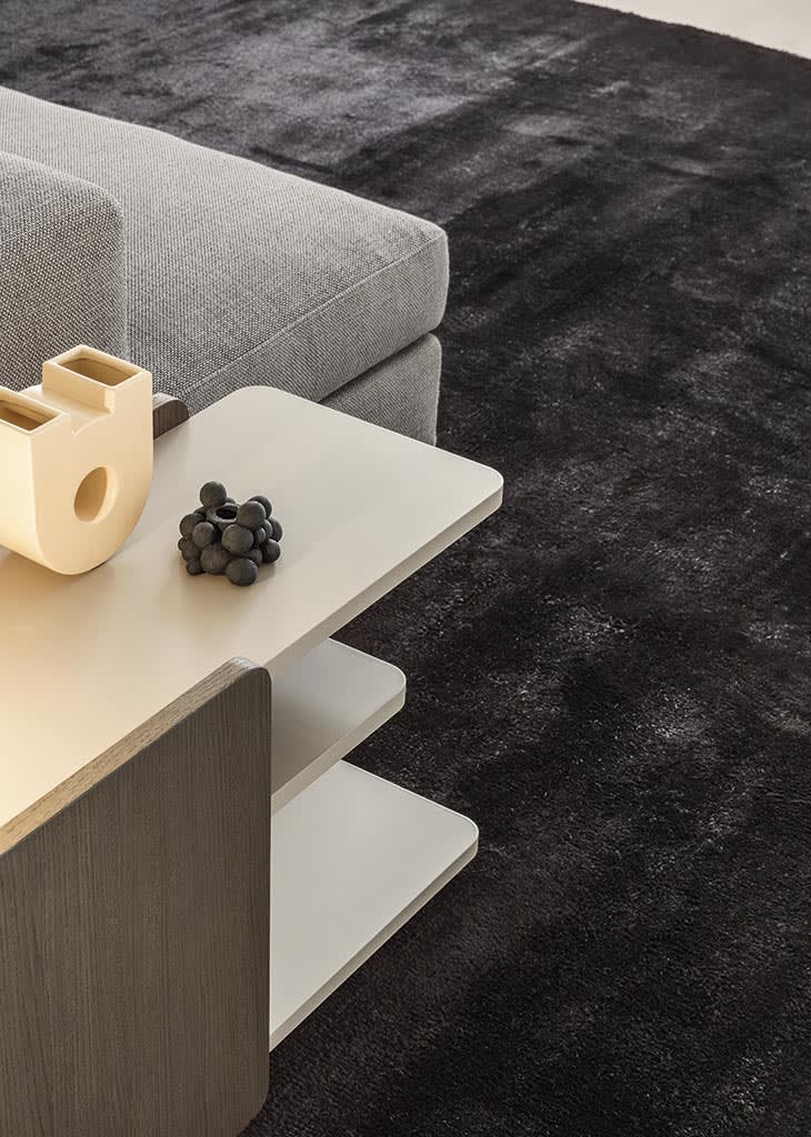 California sofa | ALF Dafre. Modular sofa with integrated wooden bookcases, creating flexible and inviting spaces.