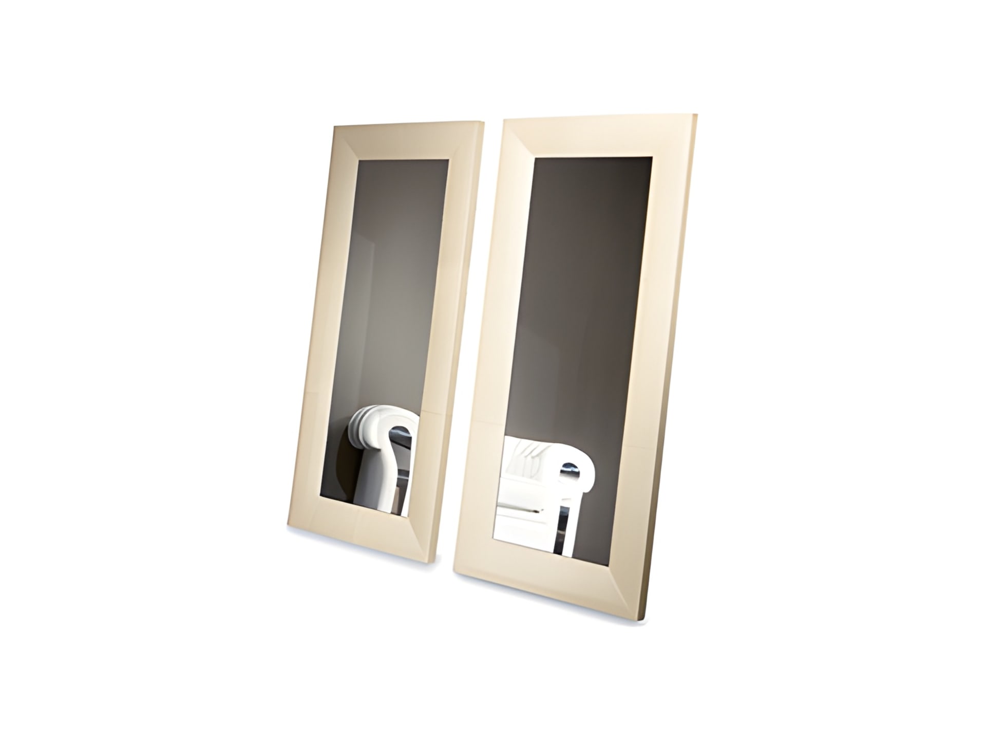 Bucarest mirror | Rugiano. Elegant mirror with a multifaceted frame design, available in various sizes.