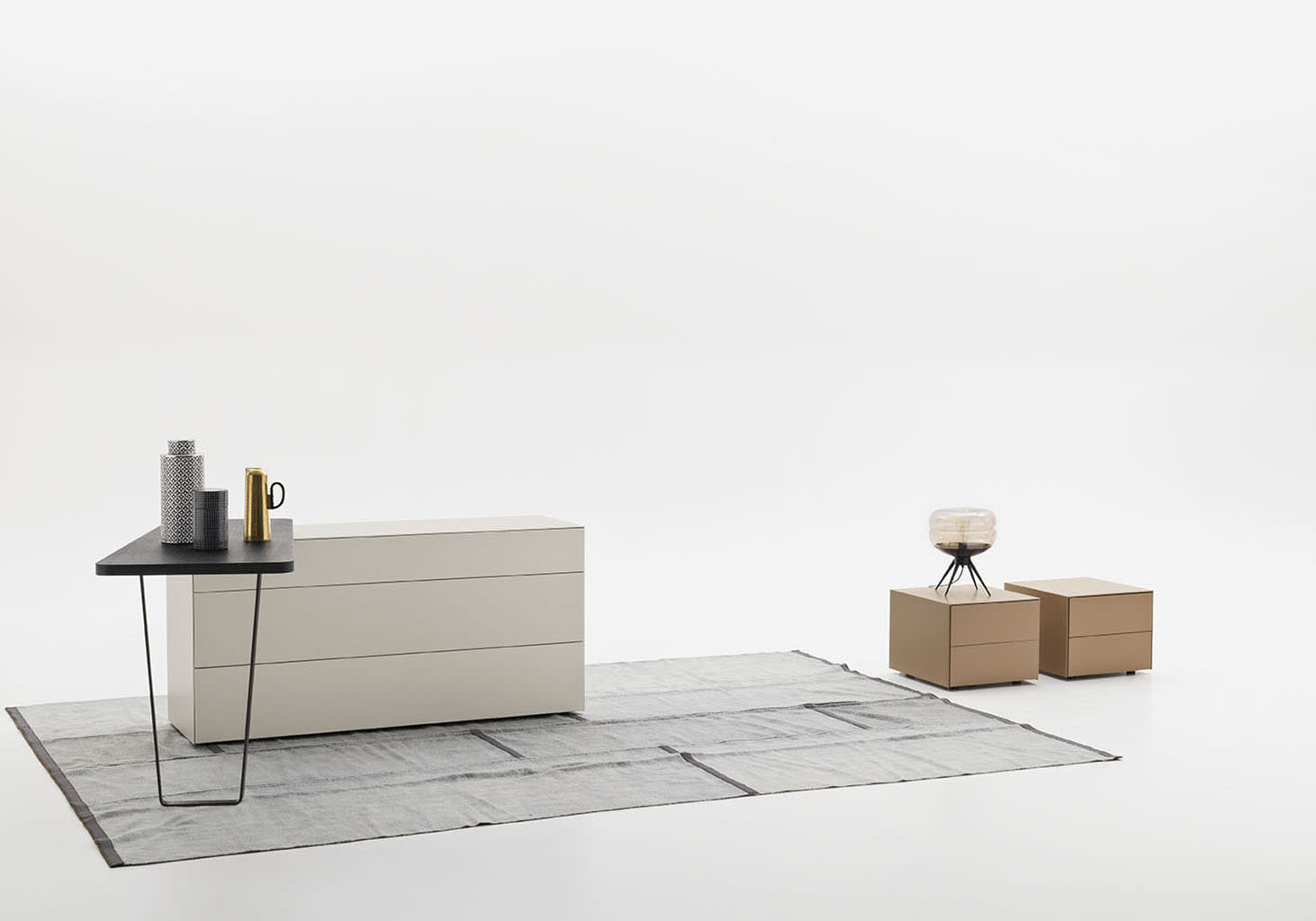 Fil bedside table | ALF Dafre. Modular storage units with minimalist design, versatile mounting, and dual opening mechanisms.