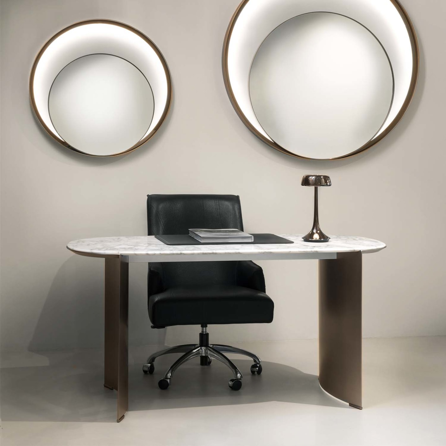 President office desk | Rugiano. Exquisite presidential desk with organic design, bronze profile, and marble or wood top.