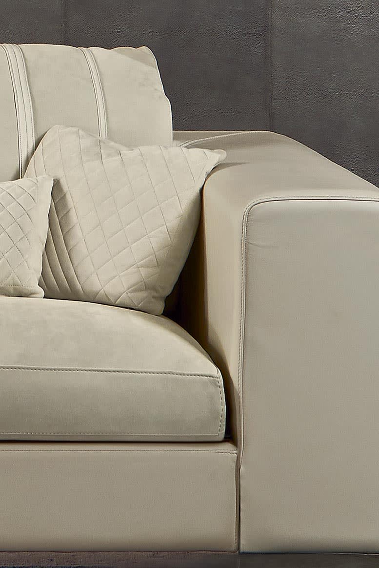 Miami pouf | Rugiano. Modular sofa with contemporary design, offering exceptional comfort and versatile configurations for any modern living space.