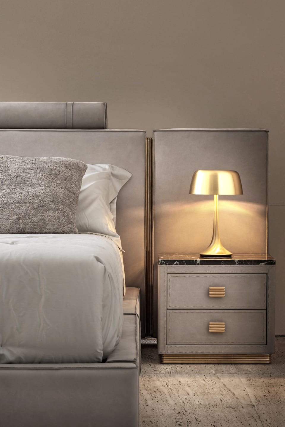 Rubik bedside table | Rugiano. Luxurious bedside table with leather upholstery, marble top, and metal accents, available with two or three drawers.