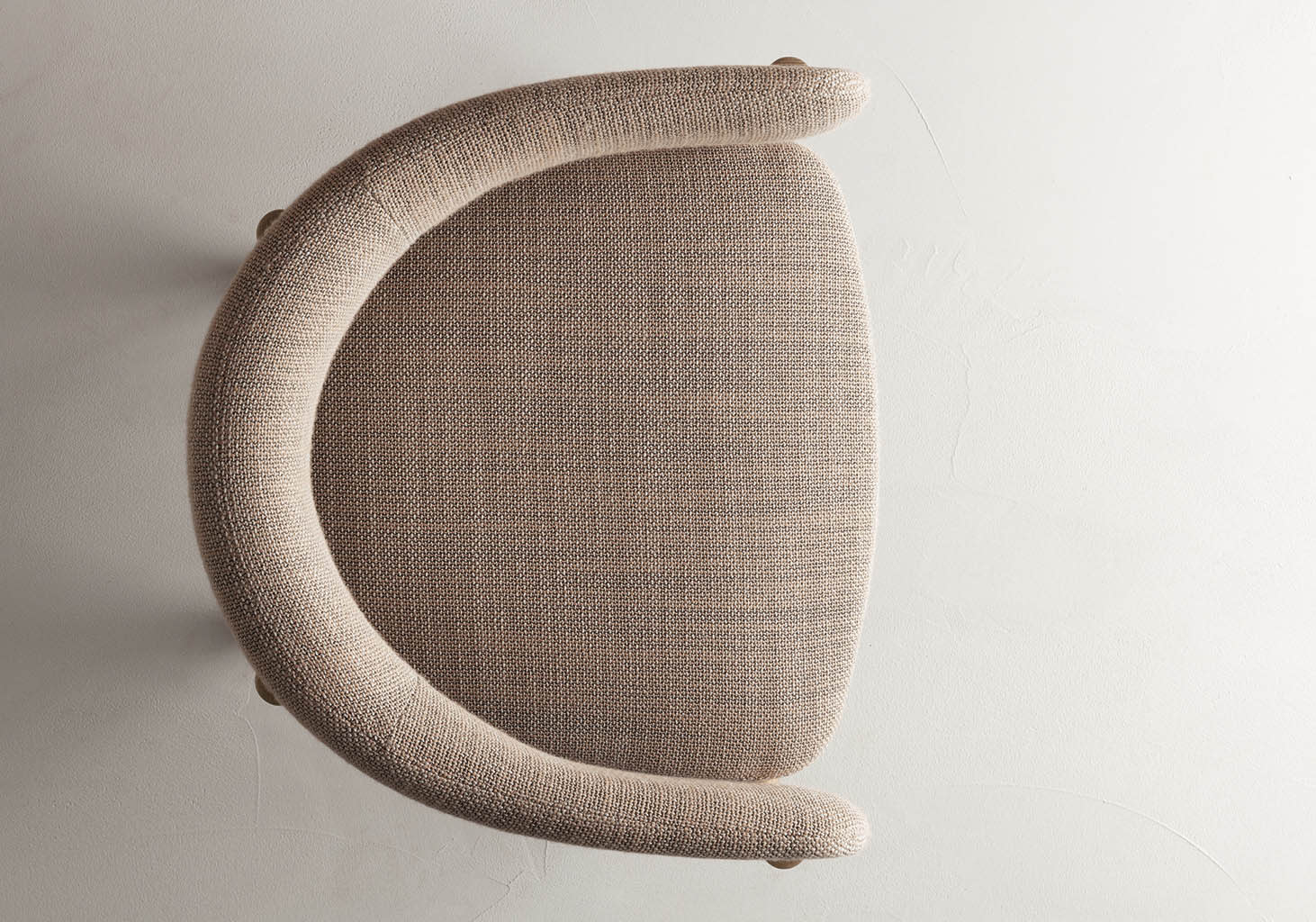 Stiks chair | ALF Dafre. Elegant Stiks chair with a metal frame and wooden seat by Gordon Guillaumier.