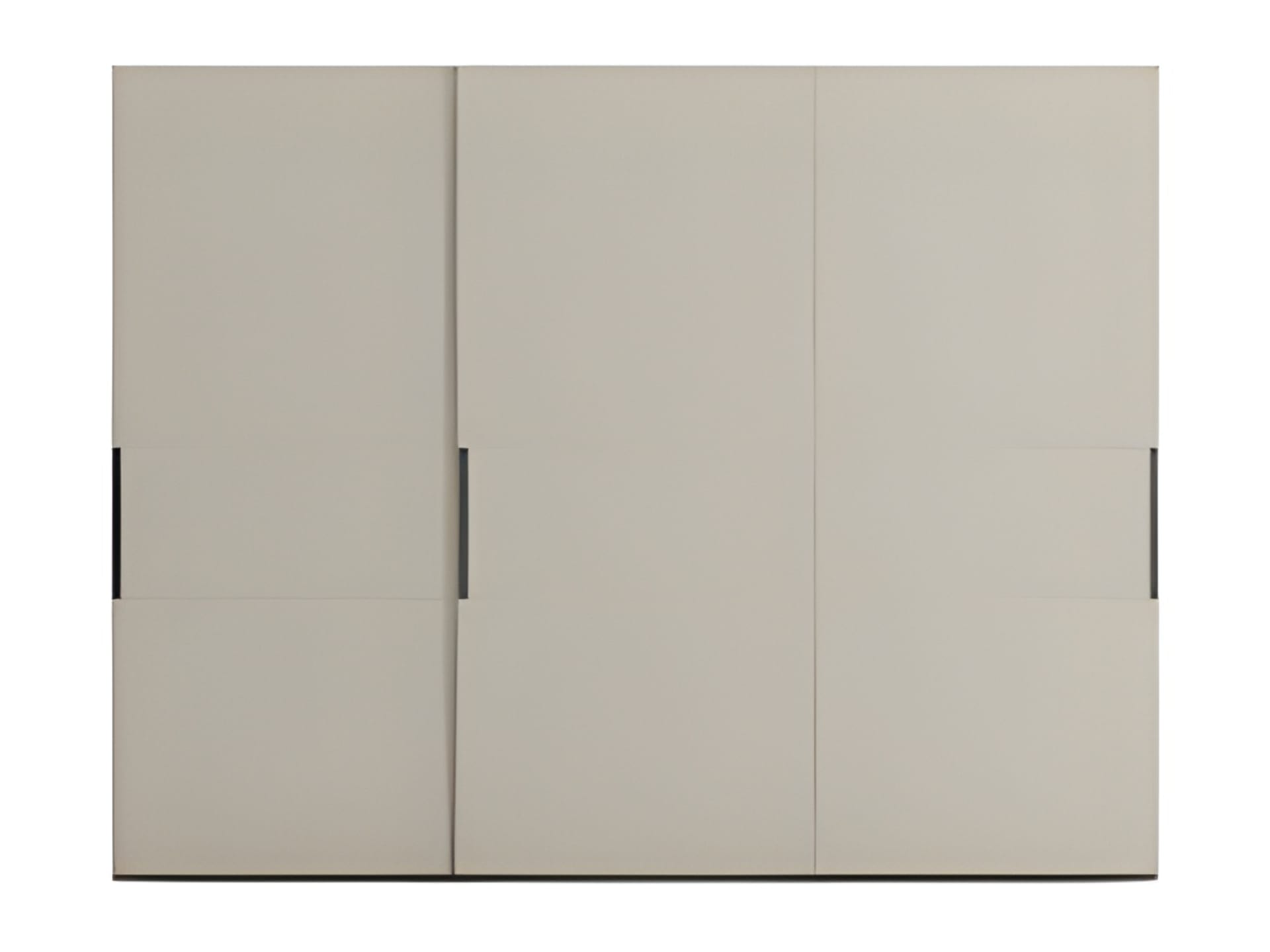 Clara closet | ALF Dafre. Three-part wardrobe door panel offering unique combinations of wood veneer, glass, and lacquered finishes.