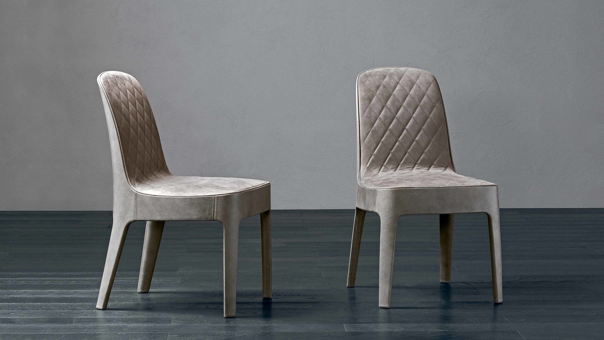 Aria chair | Rugiano. Fully upholstered chair with elegant curves, offering supreme comfort and versatile design for any contemporary interior.