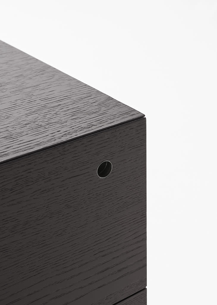 Hobby bedside table | ALF Dafre. Minimalist chests of drawers and bedside tables with elegant design, metal base, and original handles for the bedroom.