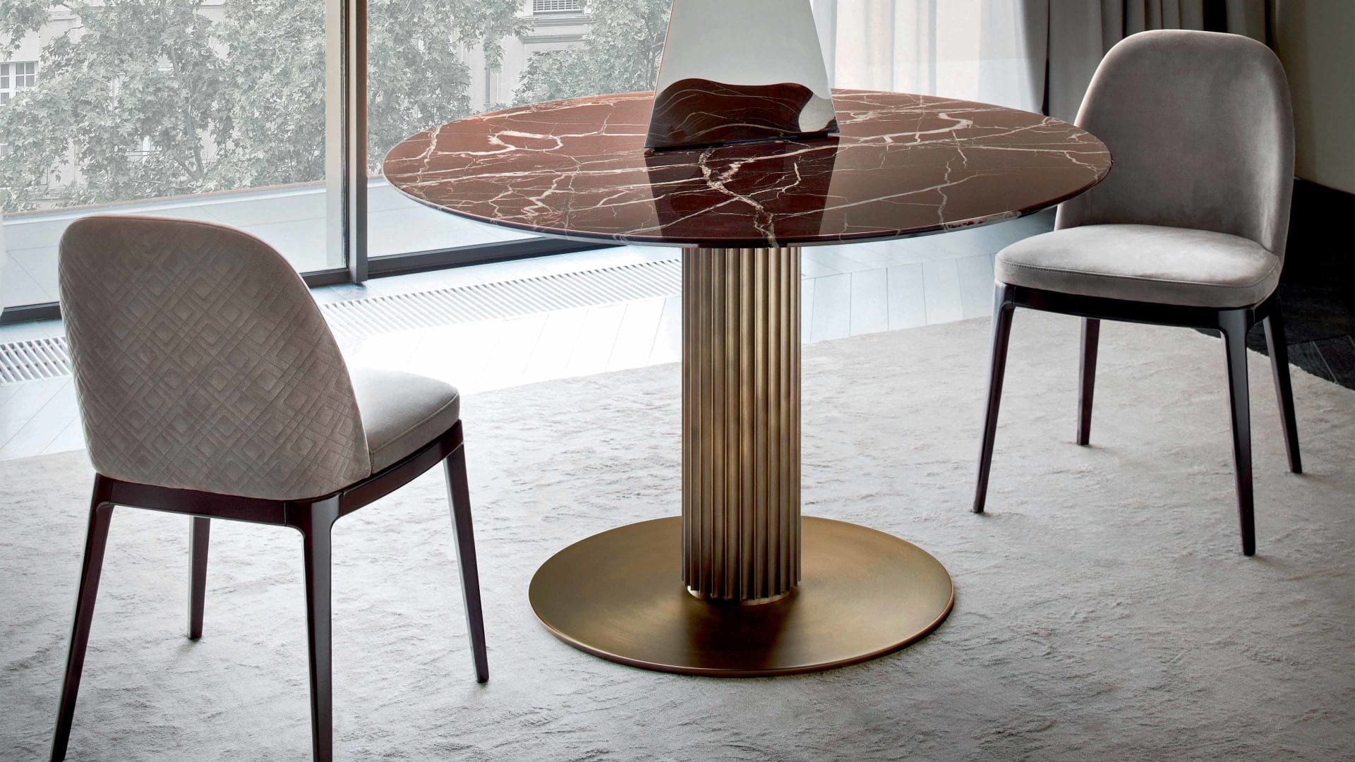 Pocket chair | Rugiano. Elegant upholstered chair with wooden legs, available with a high back for enhanced comfort and style.