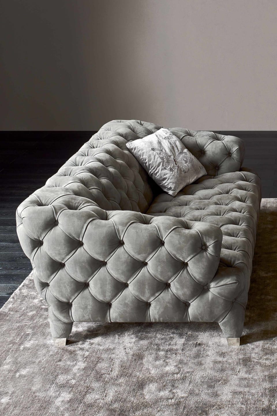 Cloud sofa | Rugiano. Luxurious, exceptionally comfortable sofa with a contemporary design and inviting tufted upholstery, perfect for elegant living spaces.