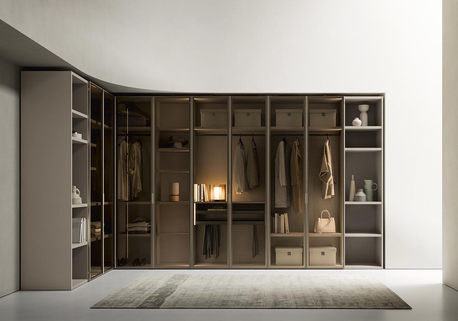 Pure closet | ALF Dafre. Elegant hinged door with clean lines for modern wardrobes and closets, ensuring seamless integration and functionality.