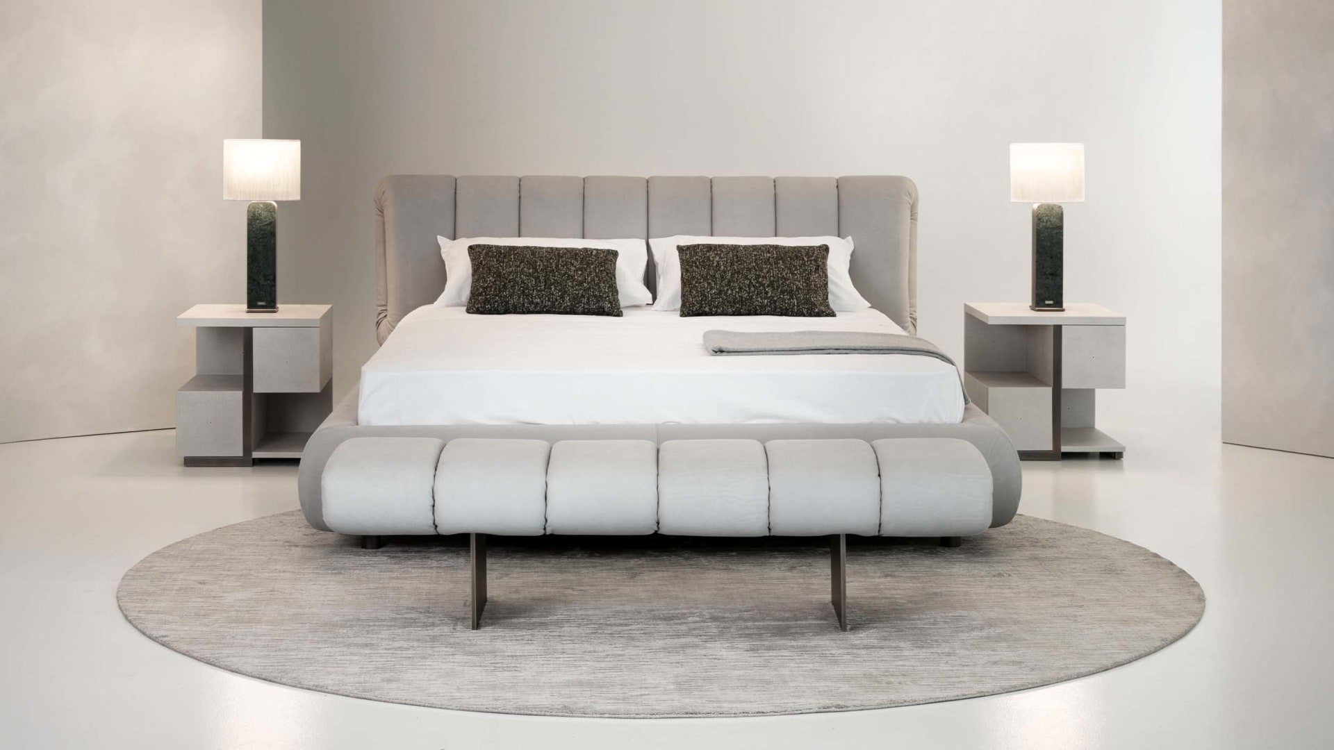 Snake bed | Rugiano. Ultra-modern bed with a high upholstered headboard and sophisticated Italian design.