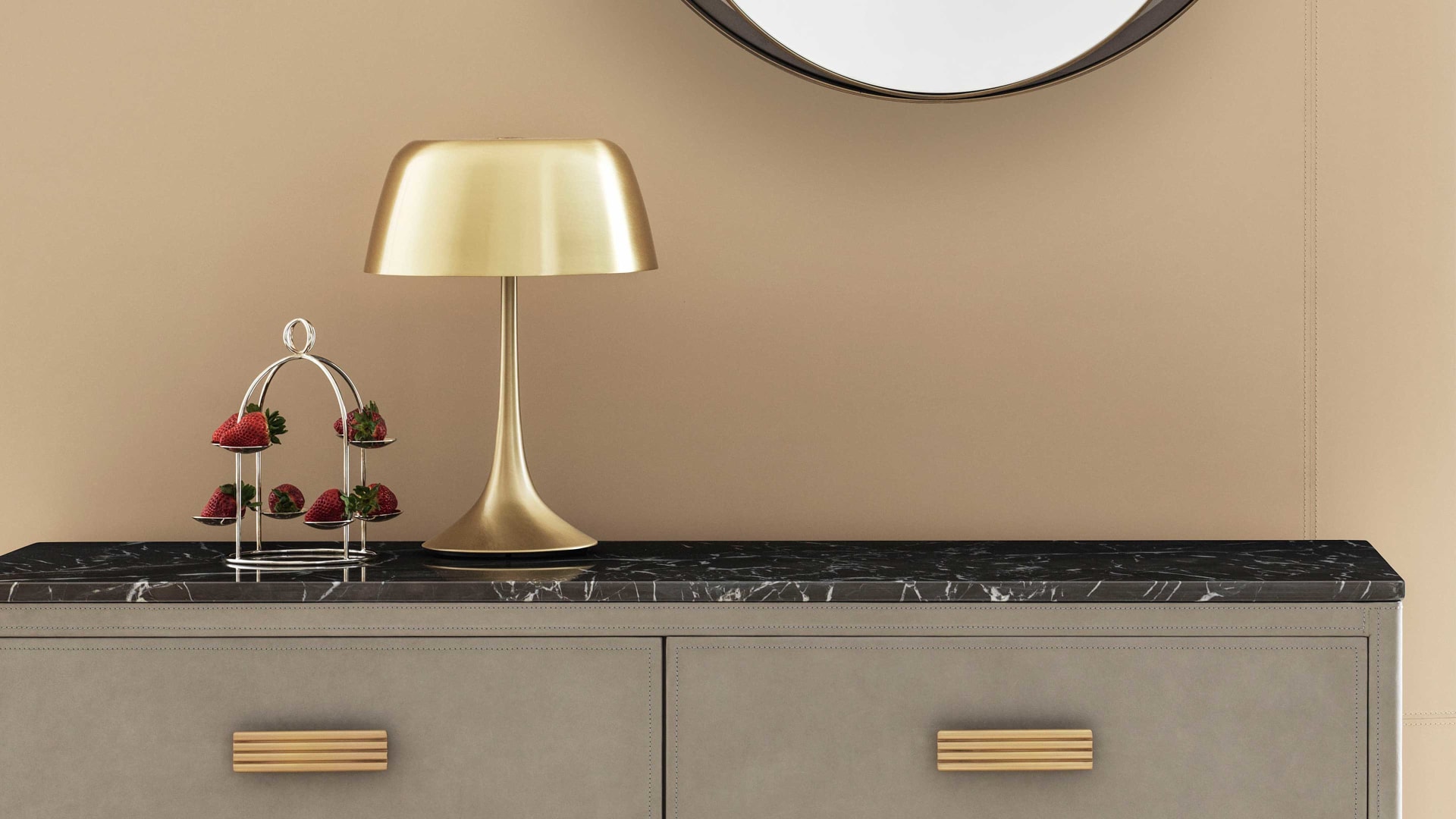 Wanda floor lamp | Rugiano. Exquisite lamp collection with a portable touch-controlled model and a floor lamp featuring a marble side table.