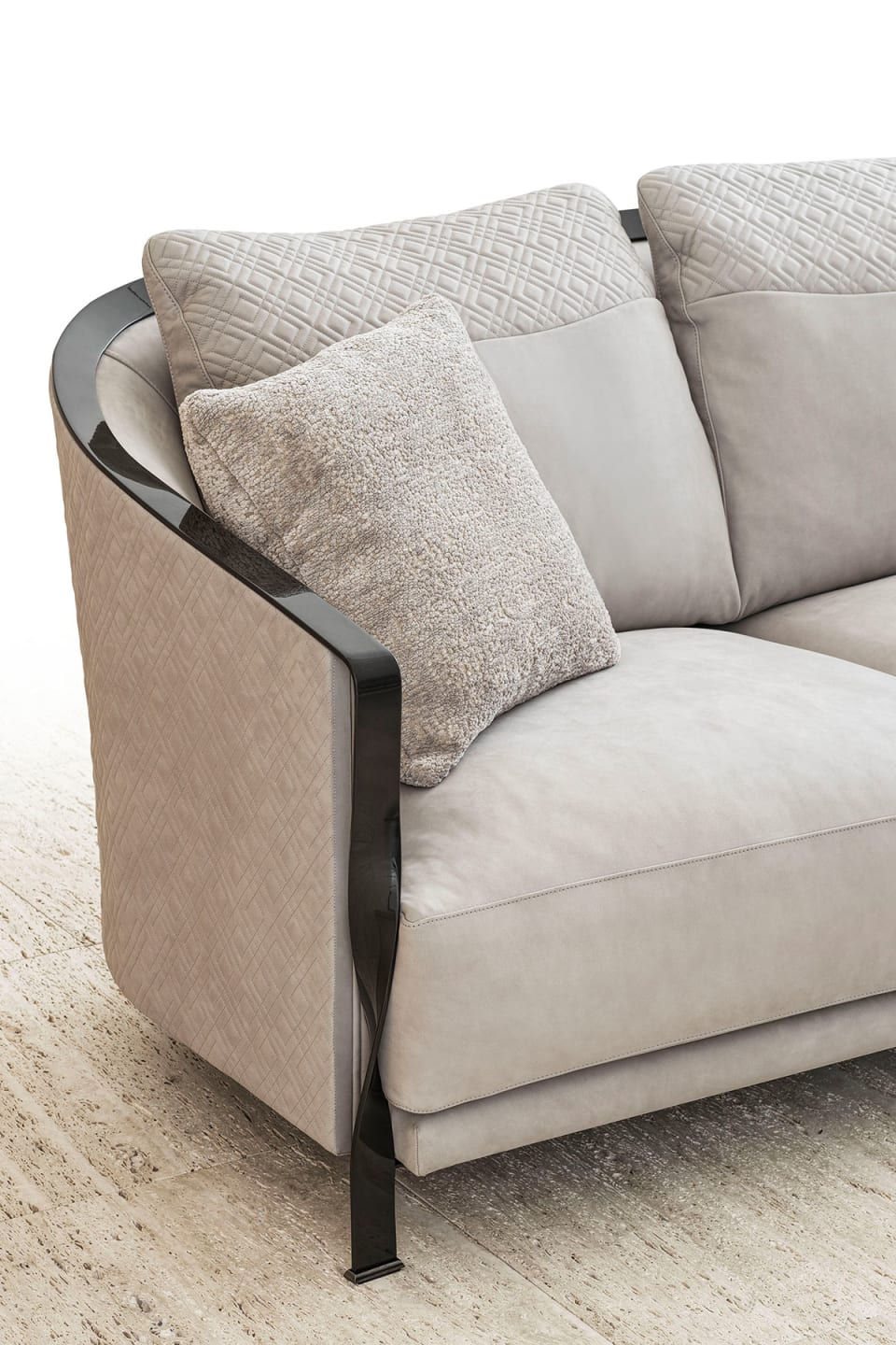 Paris sofa | Rugiano. Luxurious sofa with a unique twisted structure, available in various sizes and finishes, including elegant matelassé.