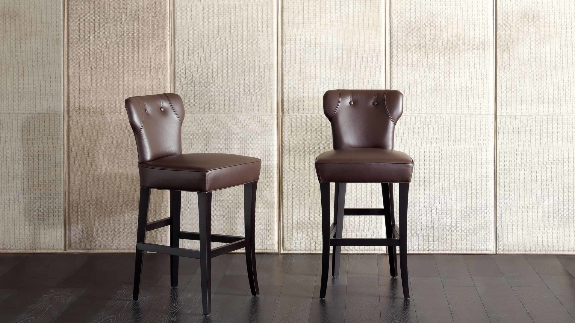 Guendalina 2 bar chair | Rugiano. Elegant Italian bar stool with a refined silhouette, perfect for sophisticated bar and kitchen areas.