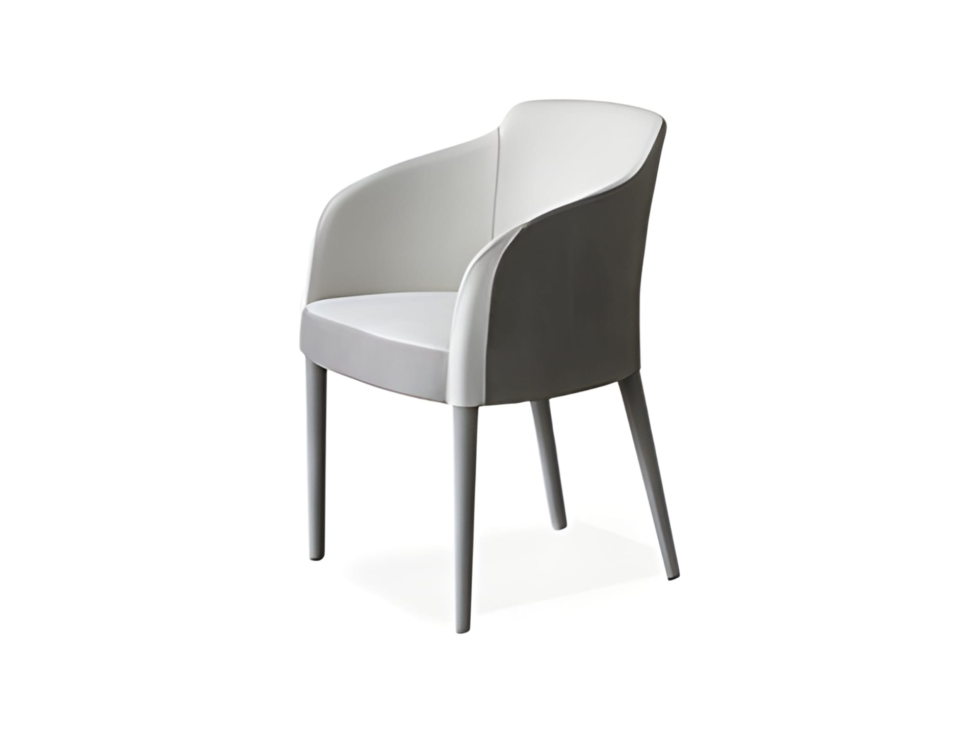 Egg armchair | Rugiano. Elegant armchair with refined lines and luxurious upholstery, perfect for modern interiors.