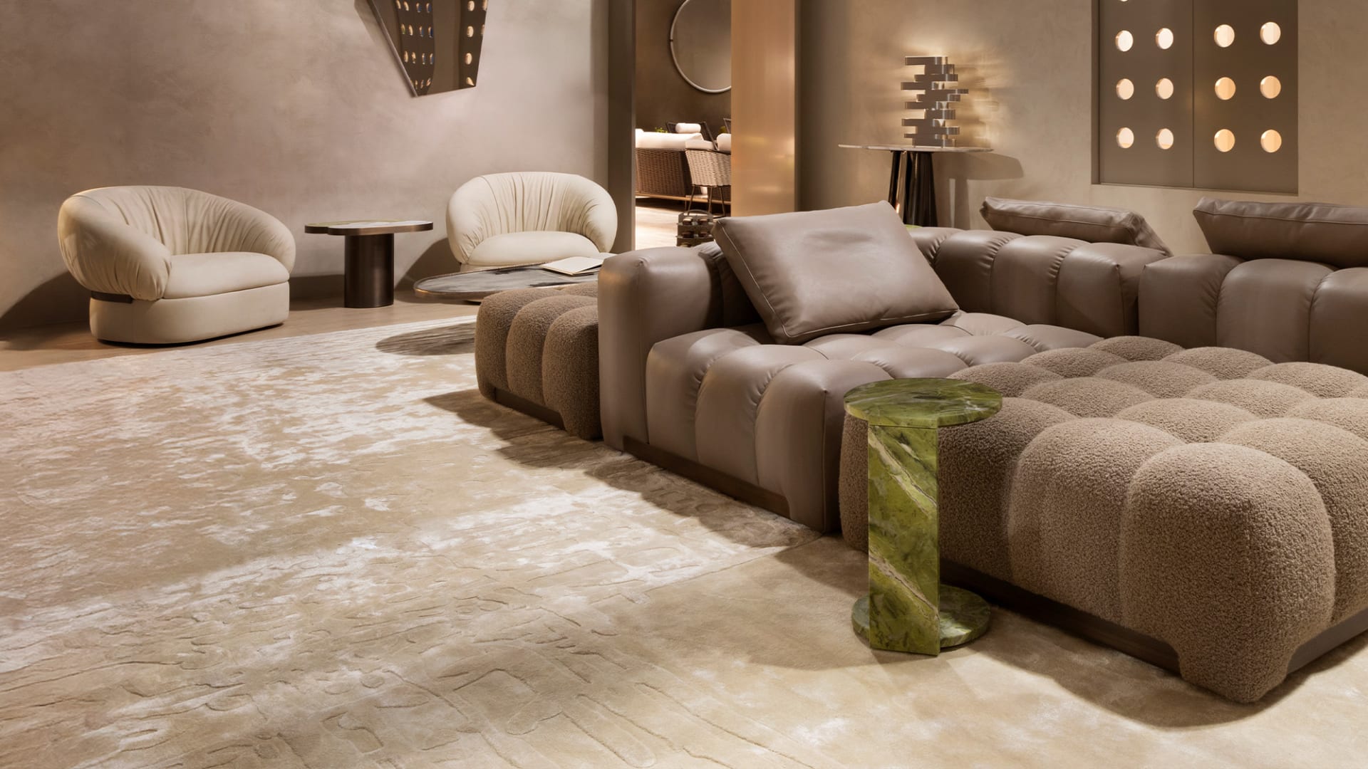 Tulip rug | Rugiano. Exquisite rug with a unique abstract pattern, crafted from high-quality wool and viscose, for modern interiors.