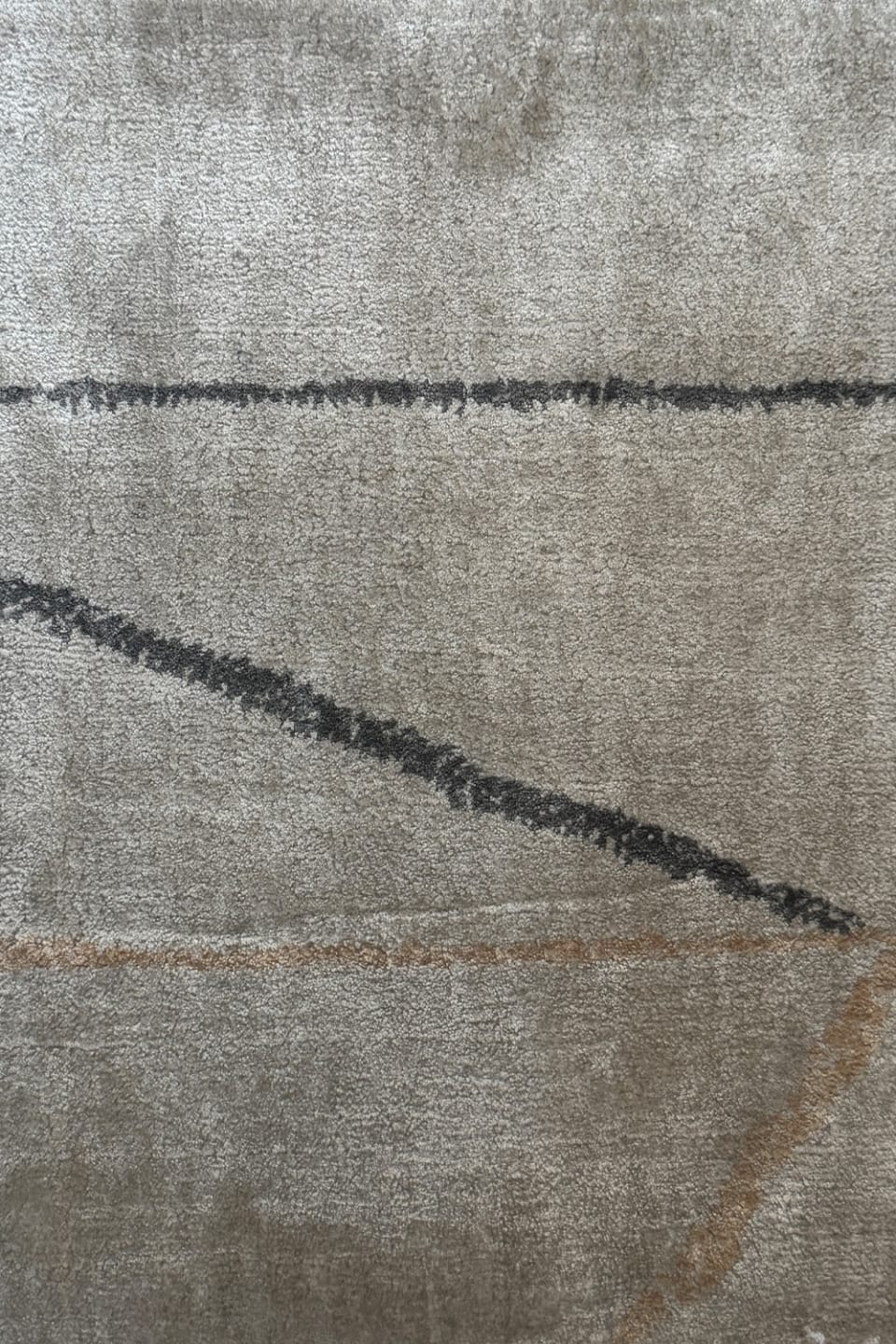 Signum rug | Rugiano. Designer rug with a unique geometric pattern, creating a dynamic and harmonious atmosphere in any interior.