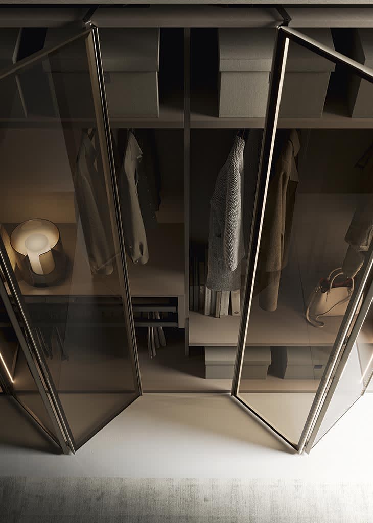 Pure closet | ALF Dafre. Elegant hinged door with clean lines for modern wardrobes and closets, ensuring seamless integration and functionality.