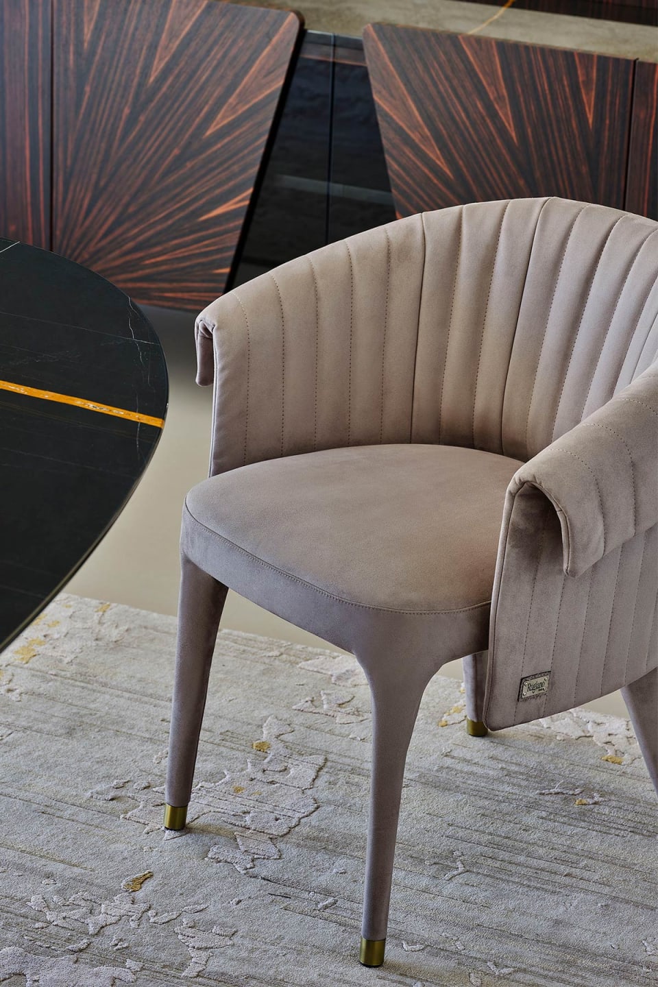 Manta New armchair | Rugiano. Fully upholstered small armchair, offering exceptional comfort and refined style for any contemporary interior.