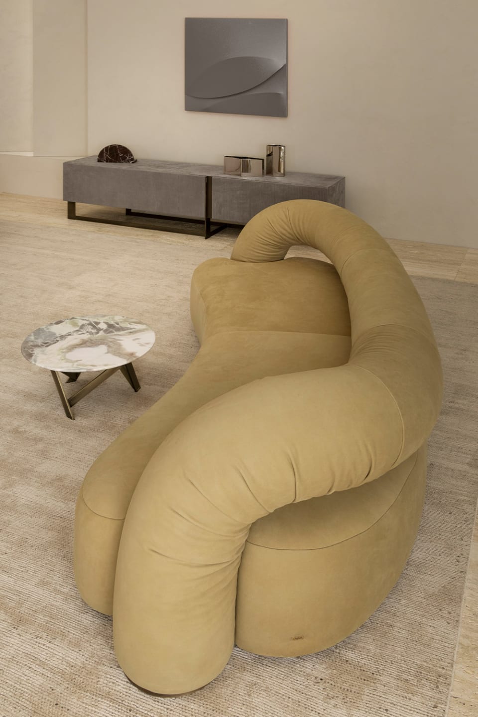 Passepartout Beige rug | Rugiano. Elegant beige rug with a unique texture, bringing coziness and sophistication to modern interiors.