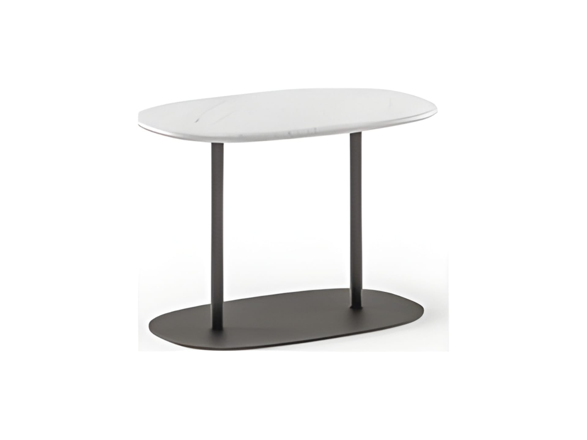 Neyõ tavolino side table | ALF Dafre. Elegant side table with a curved top and metal base, perfect for living areas or bedrooms.